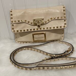 Authentic Valentino Garavani Rockstud Convertible Crossbody Bag